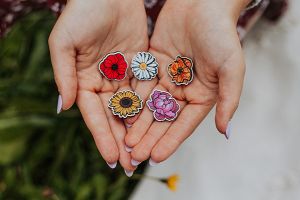 Fa bross Icelandic Poppy Bloom Brooch