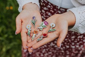 Fa bross Peony Brooch