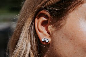 Fából készült fülbevalók Road Bike Earrings